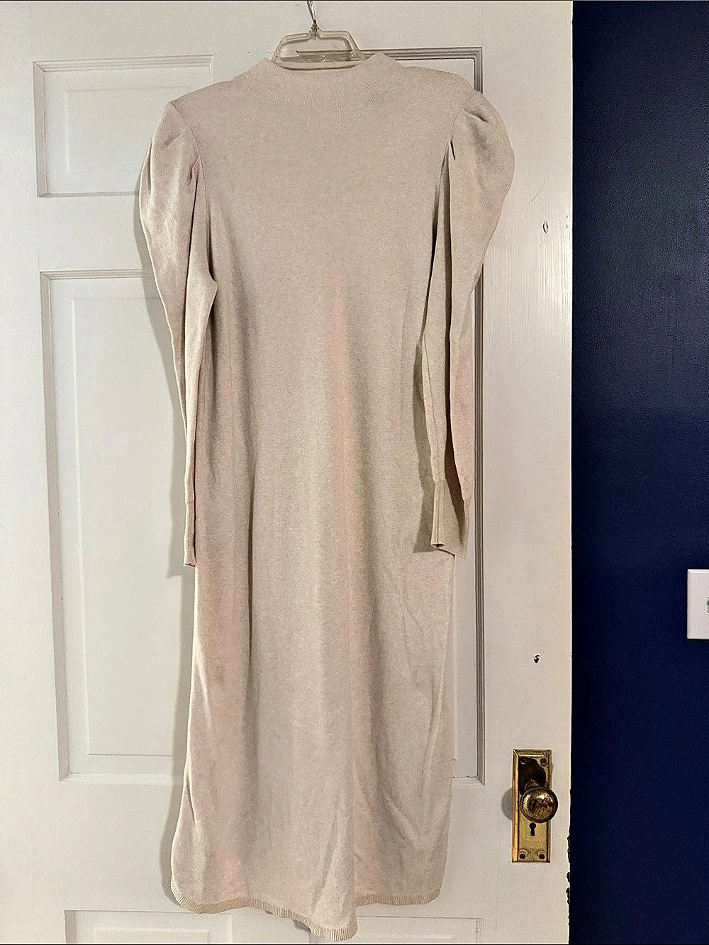 Long Sleeve Maxi sweater Dress in Cream Like New